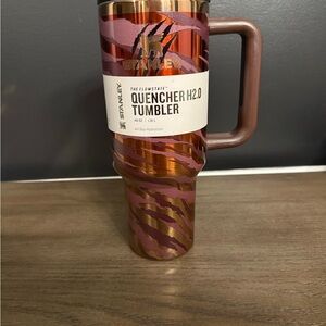 Stanley Tyla Quencher H2.0 Tumbler - Copper and Purple Stripes 40oz